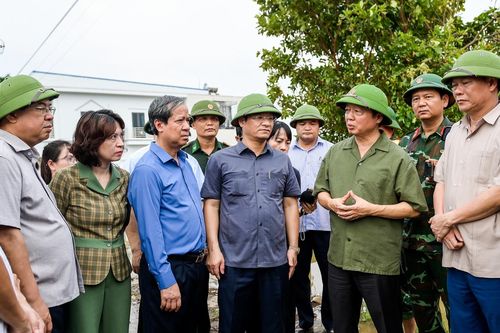 Phó Thủ tướng Trần Hồng Hà: Nỗ lực hộ đê, chuẩn bị đủ phương án giảm thiệt hại