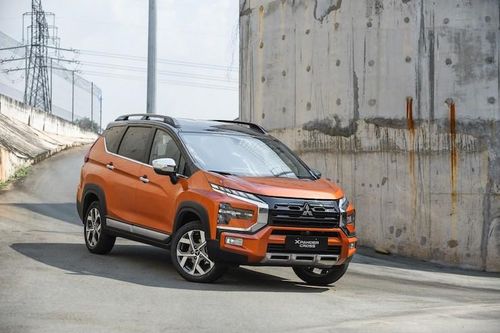 Chạy ô tô 7 chỗ máy 1.5L như Xpander, vượt xe sao cho an toàn?