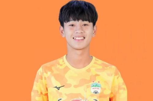 HAGL đăng ký tiền đạo 16 tuổi đá V-League 2024/25