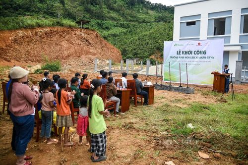 Vingroup ủng hộ đồng bào bị thiệt hại vì bão lũ 250 tỷ đồng