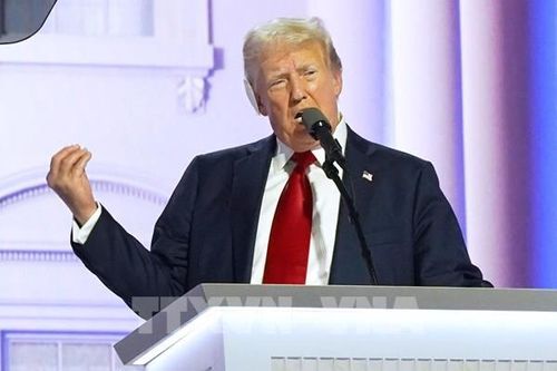 Hàng hóa Trung Quốc nhập khẩu sẽ bị áp thuế 60% nếu ông Trump tái đắc cử