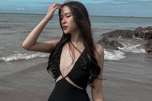 Nhan sắc xinh như Hoa hậu của vợ tiền vệ HAGL