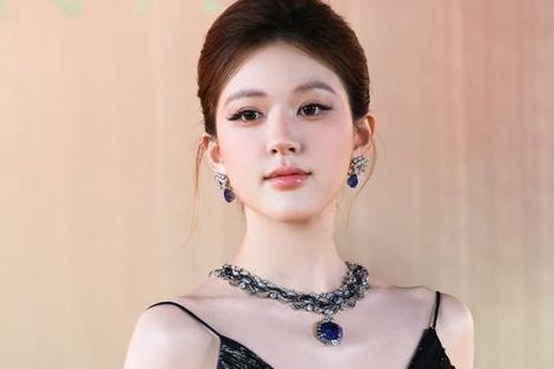 Triệu Lộ Tư được vị đạo diễn này chứng minh không can thiệp dao kéo