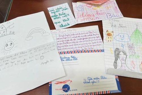 Bức thư học sinh gửi bạn vùng bão lũ: 'Tôi biết bạn đã không còn ba mẹ...'