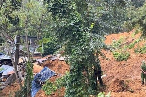 Hòa Bình: Sạt lở đất khiến 2 người tử vong