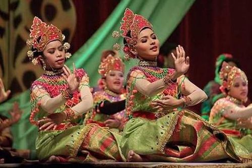 Khám ẩm thực và văn hóa Malaysia tại Việt Nam