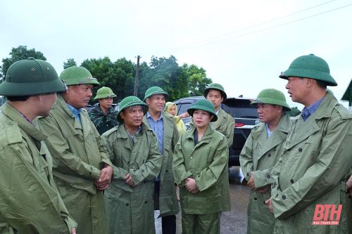 Phó Bí thư Tỉnh ủy Trịnh Tuấn Sinh kiểm tra tình hình ngập lụt và chỉ đạo ứng phó, khắc phục hậu quả cơn bão số 3 tại huyện Thạch Thành