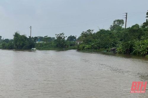 Mực nước sông Lèn lên cao 4m, yêu cầu triển khai các giải pháp an toàn