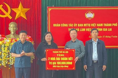 Hà Nội trao kinh phí xây tặng 2 căn nhà 'Đại đoàn kết' cho hộ nghèo Gia Lai