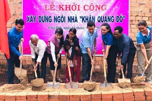 Khởi công xây dựng ngôi nhà 'Khăn quàng đỏ' cho thiếu nhi ở xã Ia Ka