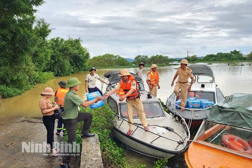 Công an Ninh Bình khẩn trương thực hiện nhiệm vụ ứng phó với mưa, lũ