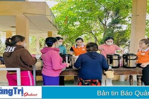 Những nồi cháo ấm áp nghĩa tình