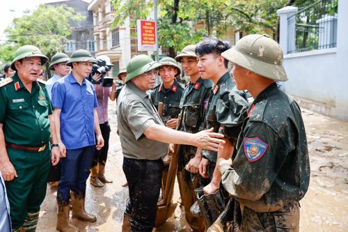 Thủ tướng Phạm Minh Chính thị sát vùng lũ Yên Bái, chỉ đạo ứng phó, khắc phục hậu quả mưa lũ, thiên tai