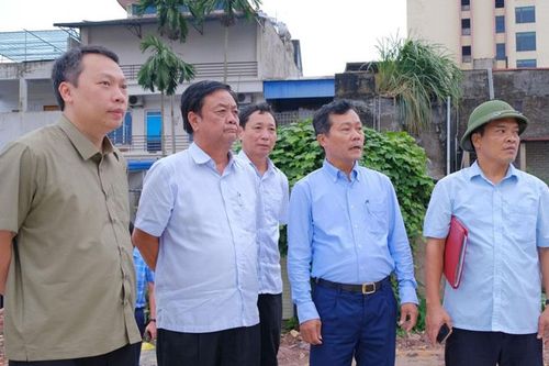 Bộ trưởng Bộ Nông nghiệp và Phát triển nông thôn kiểm tra phòng, chống lụt bão tại Thái Nguyên