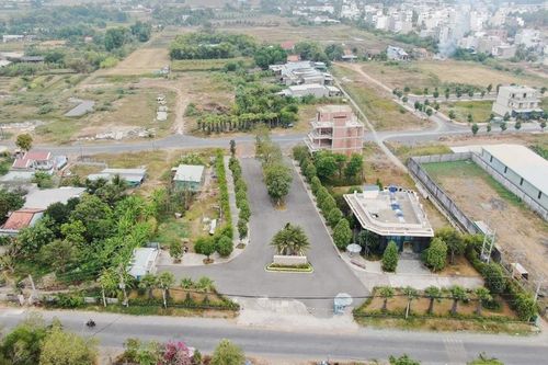 Long An: Tạm hoãn xuất cảnh Tổng Giám đốc Công ty An Phú Sinh do nợ thuế