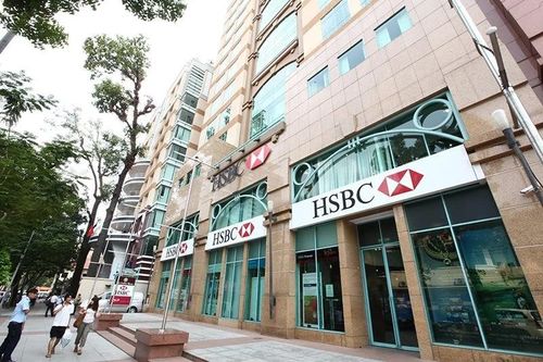 HSBC Việt Nam: Thu nhập lãi thuần và lợi nhuận tụt dốc, tiền gửi suy giảm, nợ xấu dâng cao