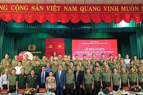 Trường Đại học ANND khai giảng năm học mới và ra quân huấn luyện đơn vị dự bị chiến đấu