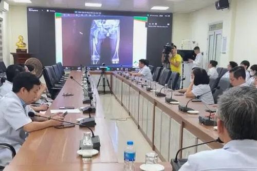 Xuyên đêm hội chẩn cấp cứu các bệnh nhân bị vùi lấp