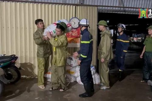 Công an huyện Chương Mỹ dầm mình trong nước giúp dân