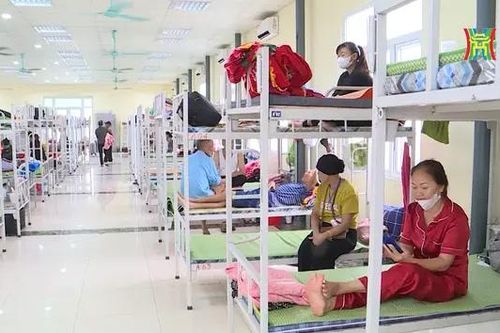 Bệnh viện K hỗ trợ người bệnh những ngày mưa lũ