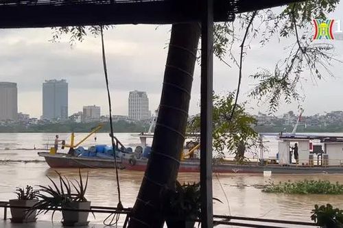 Cấm tàu thuyền trên nhiều tuyến sông tại Hà Nội