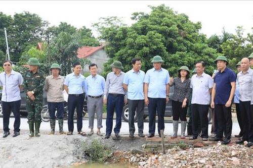 Khẩn trương hỗ trợ người dân khôi phục sản xuất, kinh doanh sau mưa lũ