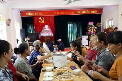 Ấm tình người Tây Hồ