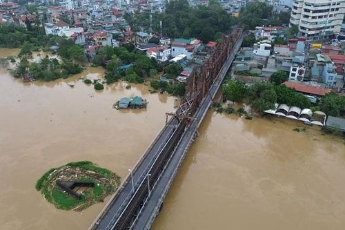 Cầu Long Biên bong mối hàn nhưng không ảnh hưởng đến an toàn công trình
