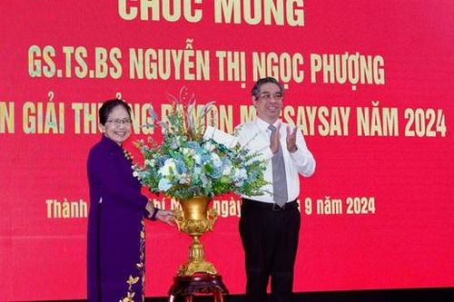 Lãnh đạo TPHCM chúc mừng GS.TS.BS Nguyễn Thị Ngọc Phượng nhận giải 'Nobel châu Á'