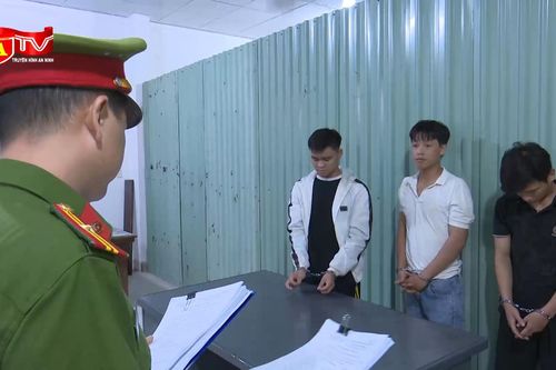 Khởi tố nhóm thanh niên 'hổ báo' tông xe vào người đi đường để cướp xe