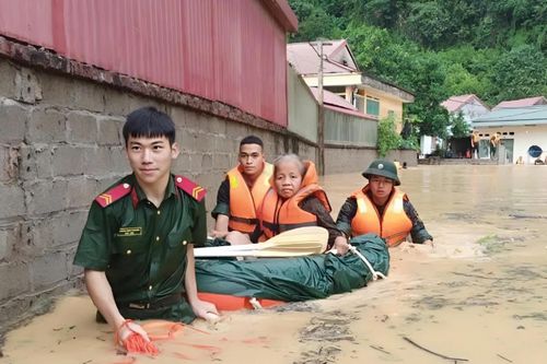 Người làm sách chung tay ủng hộ đồng bào chịu thiệt hại bởi bão lũ