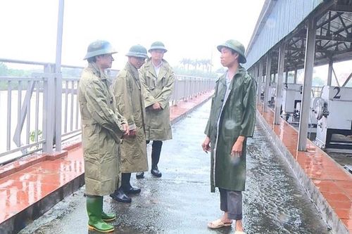 Bí thư Huyện ủy Phúc Thọ: nước lũ rút đến đâu, khắc phục ngay đến đó