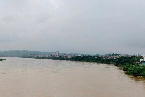 Rút báo động lũ trên sông Hồng đoạn qua trung tâm Hà Nội