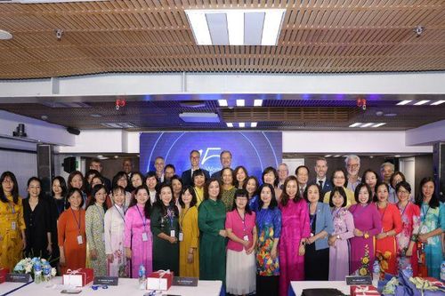 Tôn vinh 38 nhà khoa học nữ tài năng của Việt Nam