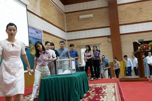 Cộng đồng người Việt Nam tại Campuchia chung tay ủng hộ đồng bào vùng bão lũ