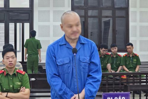 Thua bạc 'chú Thoòng' chôm ví 'kỳ bẽo'