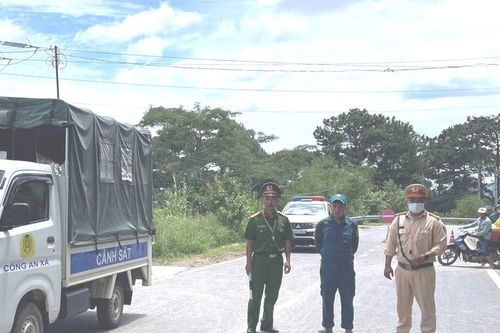 Đèo D'ran nối Đà Lạt với Phan Rang – Tháp Chàm vẫn phong tỏa để đảm bảo an toàn