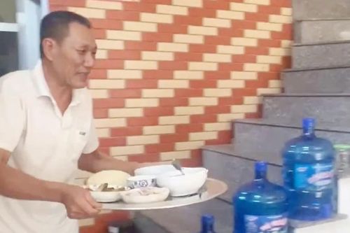 Bữa cơm nghĩa tình trên đảo Cô Tô sau bão số 3