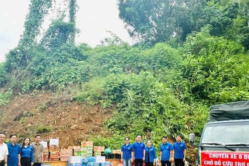 Góp yêu thương gửi đến người dân vùng lũ Bắc Kạn
