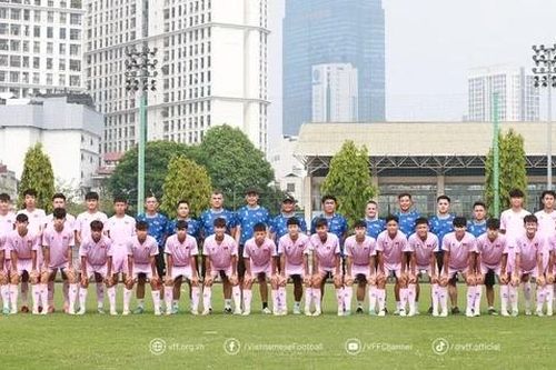 Cầu thủ Việt kiều cao 1m84 gây chú ý trong dach sách U17 Việt Nam dự giải châu Á