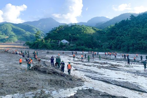 Làng Nủ có thêm 3 nạn nhân may mắn thoát chết trở về