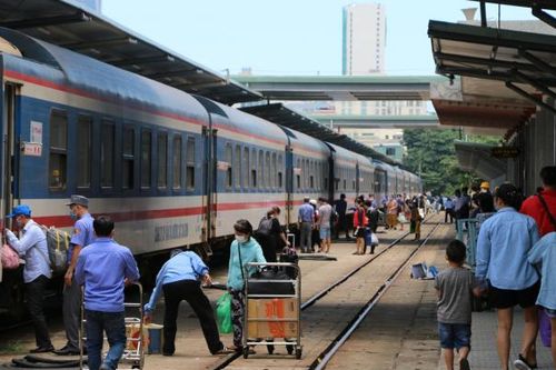 Khai thác trở lại 2 đôi tàu khách khách tuyến Hà Nội - Hải Phòng