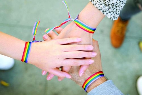Giúp con vượt qua 'ngã rẽ' giới tính