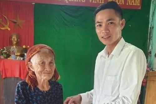 Tấm lòng cụ bà 102 tuổi ở Quảng Bình gửi đồng bào bão lũ miền Bắc