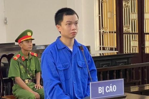 Mang súng đi cướp tiệm vàng, rồi ngã tử vong trên đường trốn chạy
