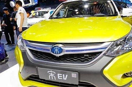 Trung Quốc kêu gọi các nhà sản xuất xe điện giữ kín công nghệ chủ chốt