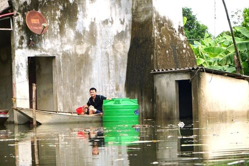 Lũ trên sông Bưởi gần báo động 3, Thanh Hóa sẵn sàng sơ tán 1.000 hộ dân