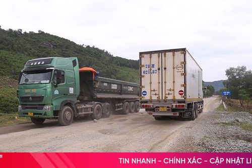 Sớm sửa chữa dứt điểm hư hỏng trên đường ven biển Hà Tĩnh
