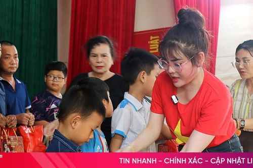 Trao 200 suất quà Trung thu cho con, cháu nạn nhân chất độc da cam
