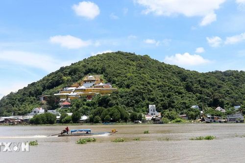 Kiên Giang: Xử phạt 580 triệu đồng đối với người chiếm đất đầm Đông Hồ